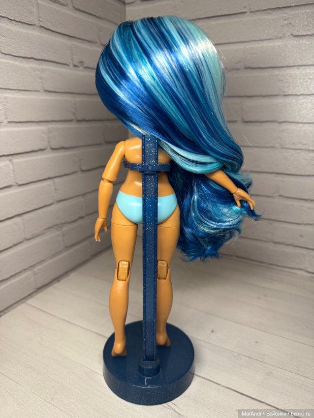 Кукла Rainbow High Скайлер (фото 7)