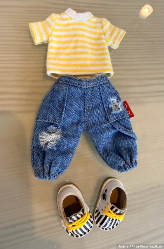 Продам комплект на малышей 16-17 см