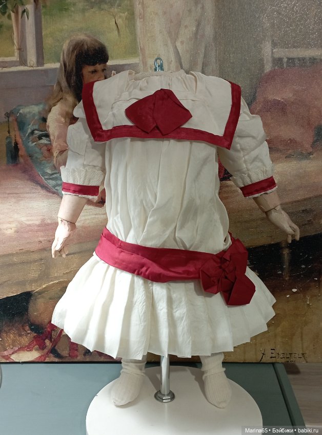 Шёлковое платье для вашей красивой антикварной куклы