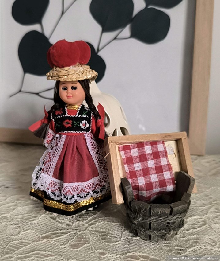 Корзина-витрина для кукольного дома (фото 2)