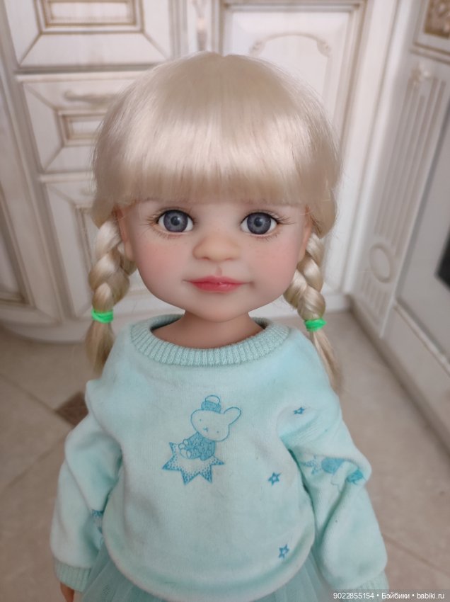 Продам очень красивый паричок из локонов козочки размер 8-9 (фото 2)