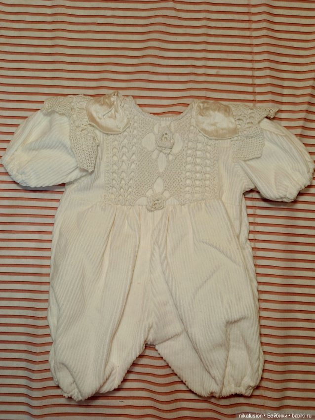 Боди белый вельвет, на реборна или старенькую куклу , пупса 50-55 см (фото 2)