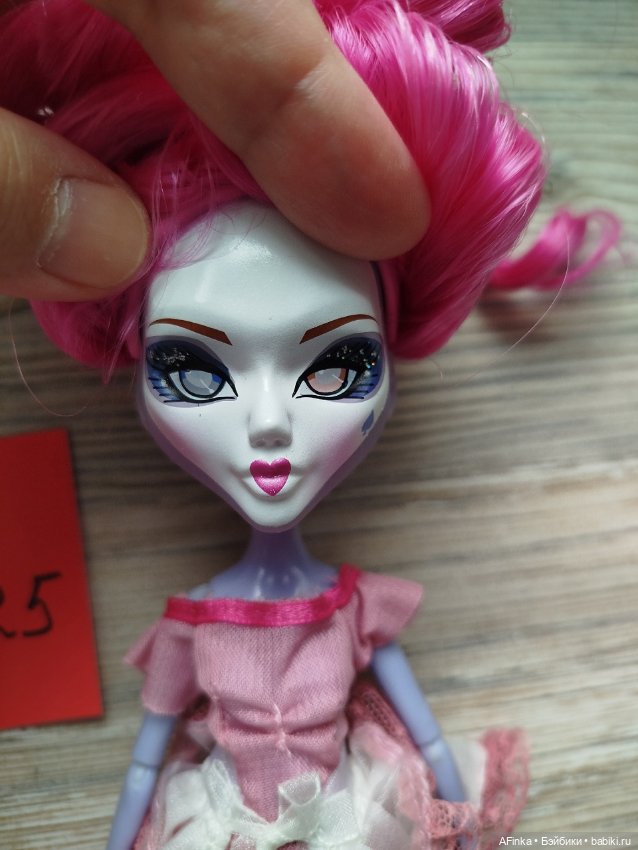 Продам кукол Эвер Афтер Хай и Мистикс Рококо зомби (фото 7)