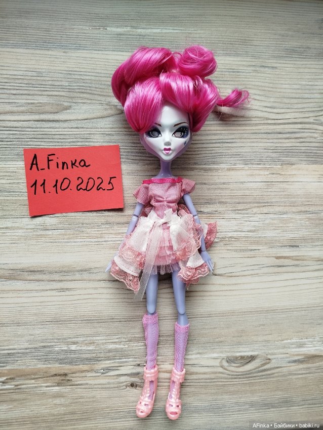 Продам кукол Эвер Афтер Хай и Мистикс Рококо зомби (фото 5)
