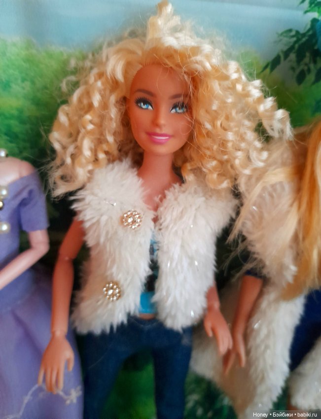 Лот кукол, одежды и обуви (фото 2)