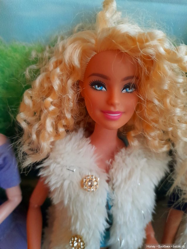 Лот кукол, одежды и обуви (фото 3)