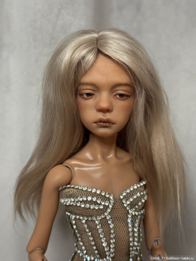 Парик на птичку — Одежда