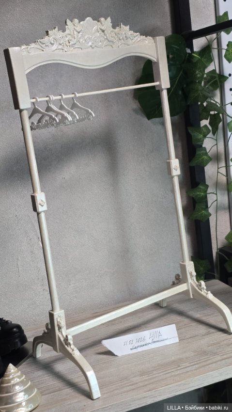 Вешалка для бжд кукол — Миниатюра для кукол (фото 4)