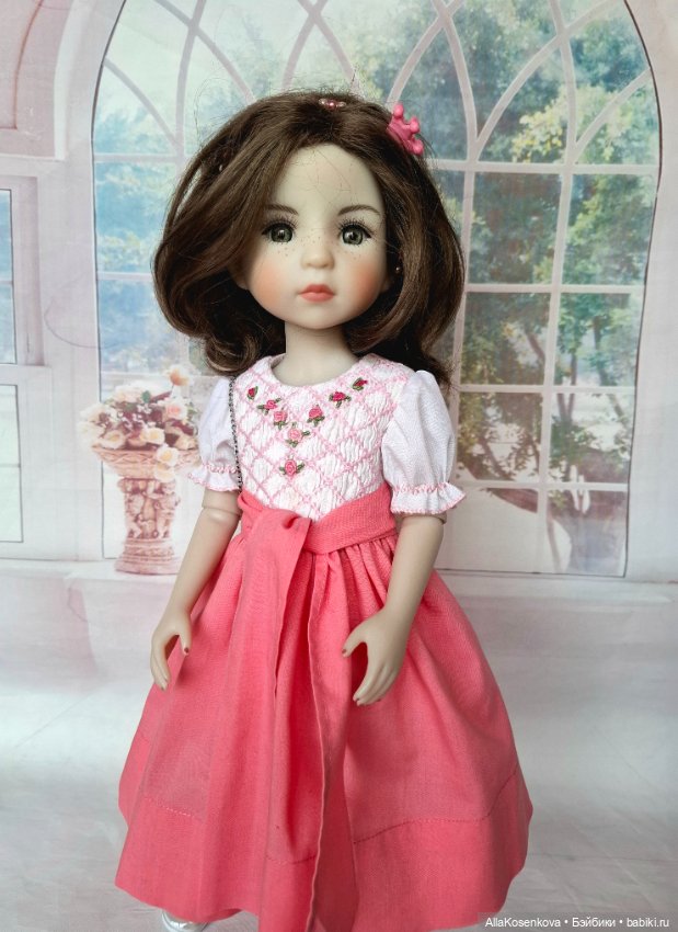 Платье для кукол Ruby Red