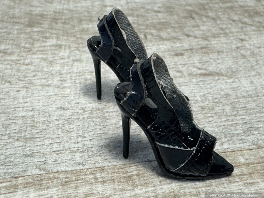 Украшения и обувь Chrome Noir Erin Salston Integrity Toys (фото 4)