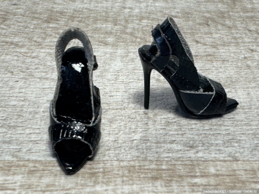 Украшения и обувь Chrome Noir Erin Salston Integrity Toys (фото 2)