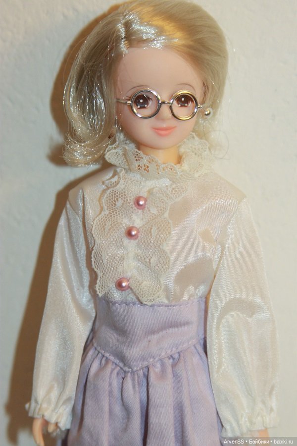 Бабушка Ликки со стороны отца (Милен Мирамонд) компании Такара (фото 3)