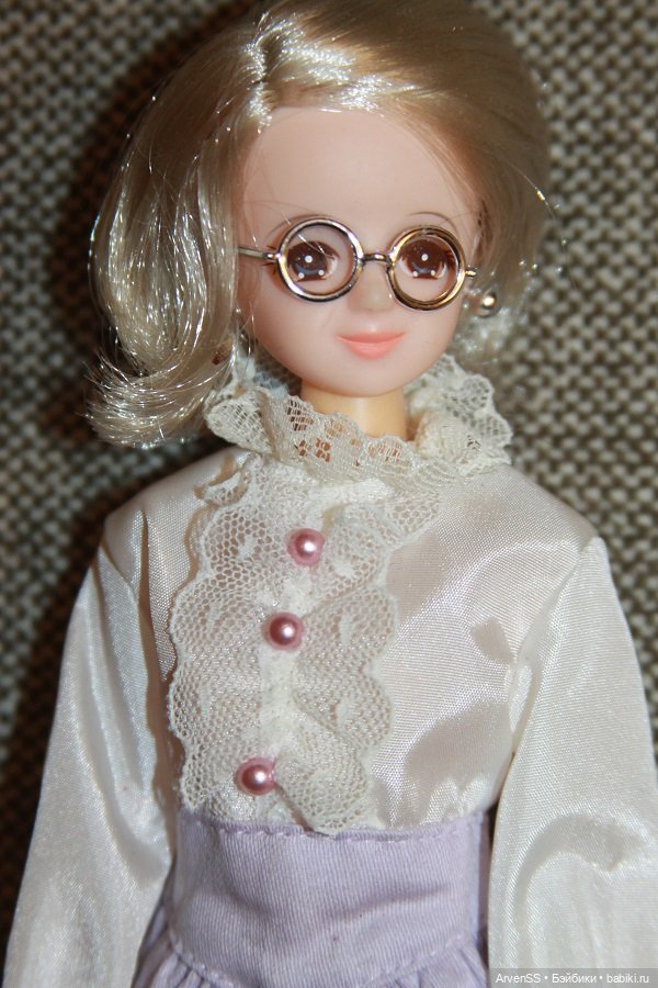 Бабушка Ликки со стороны отца (Милен Мирамонд) компании Такара (фото 5)