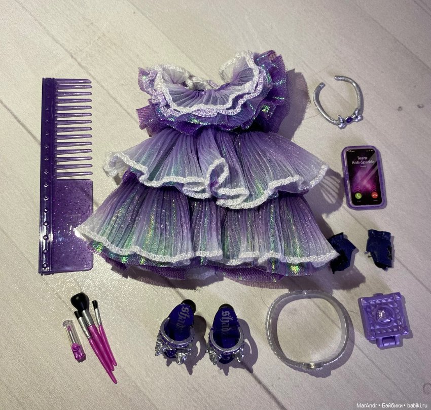 Аутфит от куклы Rainbow High Моник