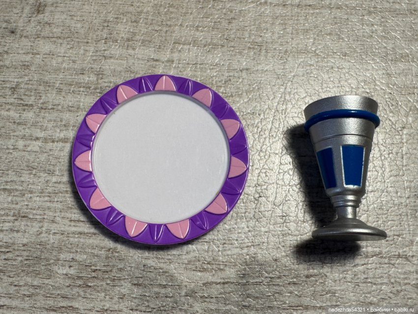 Аксессуары из игрового набора "Ужин с куклой Белль" — Красавица и Чудовище (фото 9)