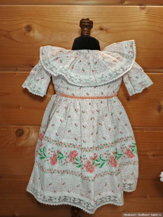 Платья на кукол сестричек (фото 5)