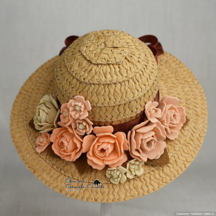 Шляпка на куклу Paola Reina