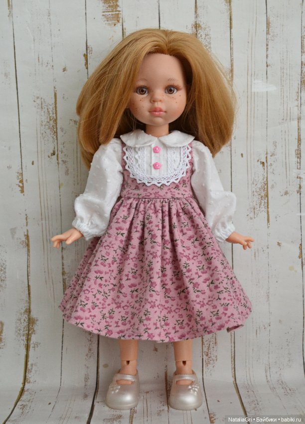 Платье на куклу Паола Рейна