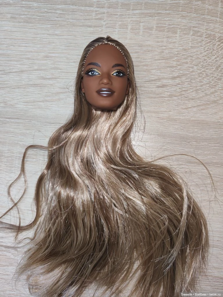 Головы кукол из набора You create Barbie basics (фото 7)