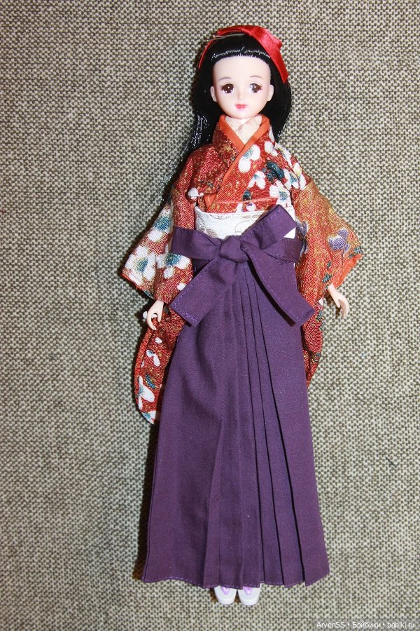 Винтажная мисс Дженни в японском выпускном костюме (фото 2)