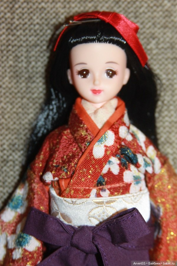 Винтажная мисс Дженни в японском выпускном костюме (фото 6)