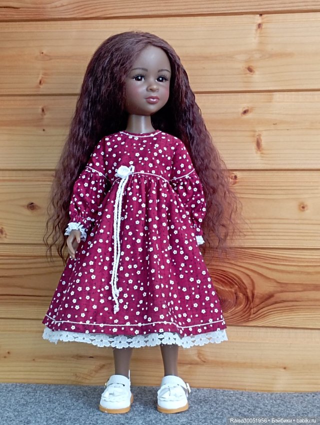 Платье для кукол Руби Ред 37см (фото 3)