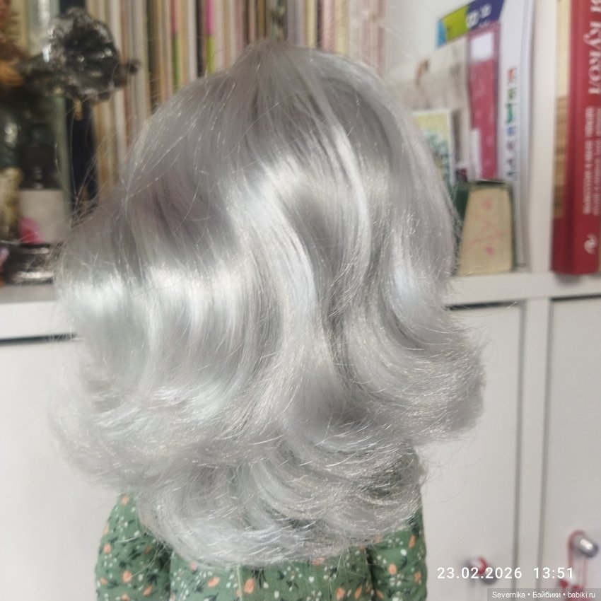 Лиу с мятными волосами, очень красивая (фото 4)