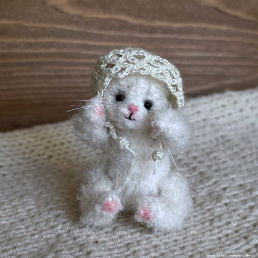 Белый пушистый котёнок. Друг для куклы (фото 4)