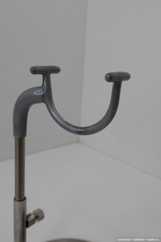 Подставка из нержавеющей стали для кукол 1/6 (фото 2)