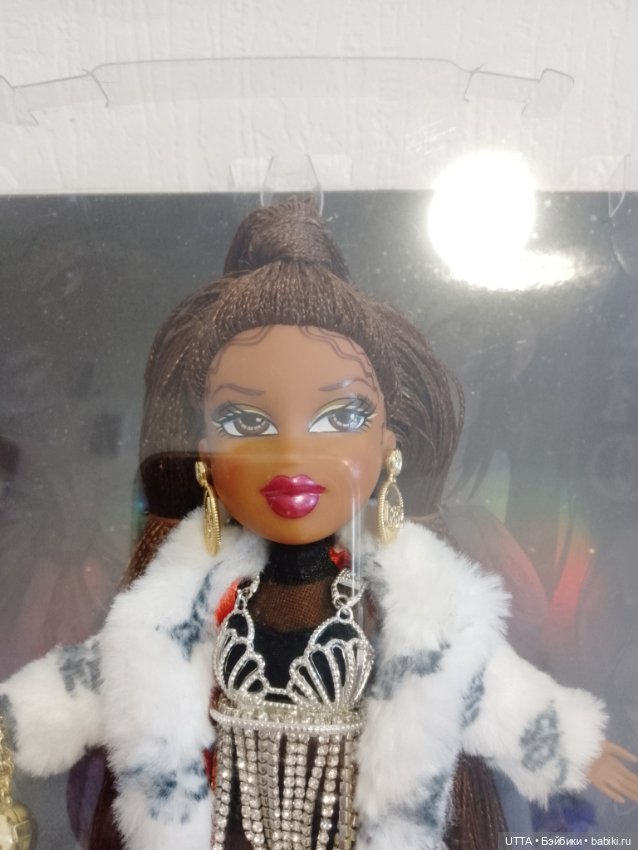 Bratz x gcds Special Edition Designer лотом (фото 6)