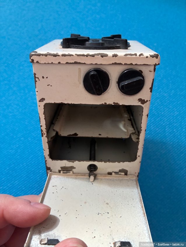 Утюг, плита, чайник — Посуда для кукол