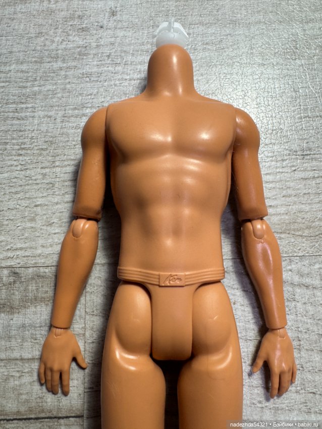 Тело Кена Райана Гослинга по фильму "Барби" (в розовой толстовке) (3) (фото 3)