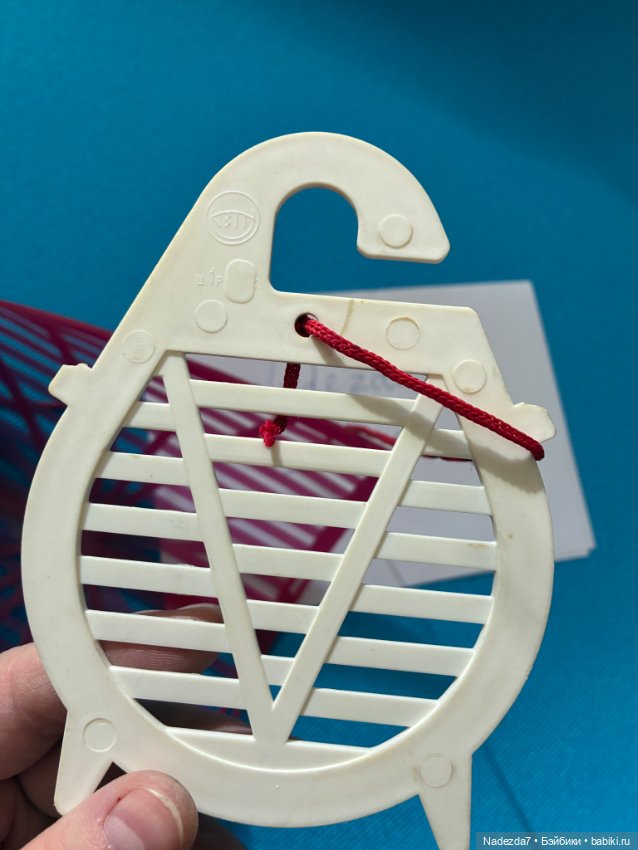 Кроватка для кукол СССР — Кукольная мебель (фото 2)