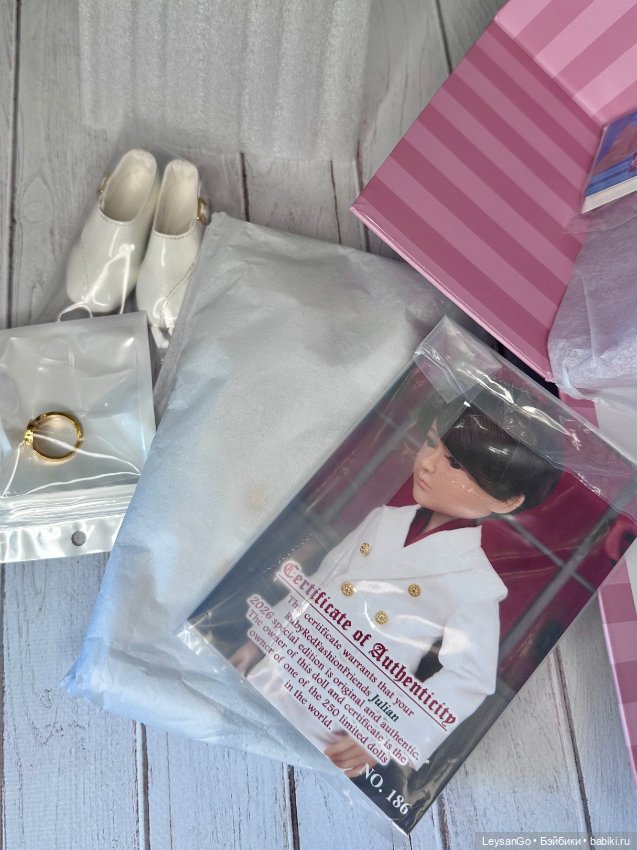 Джулиан Руби Ред / Julian Ruby Red (фото 6)