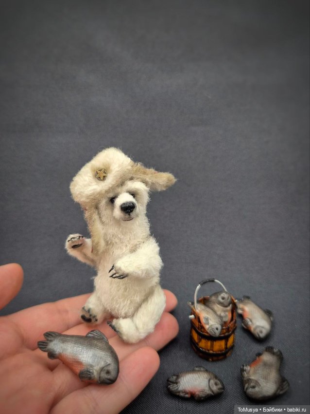 Вязаный полярный медведь Егорка