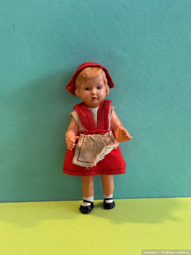 Целлулоидная куколка Minerva Красная Шапочка, высота 9 см