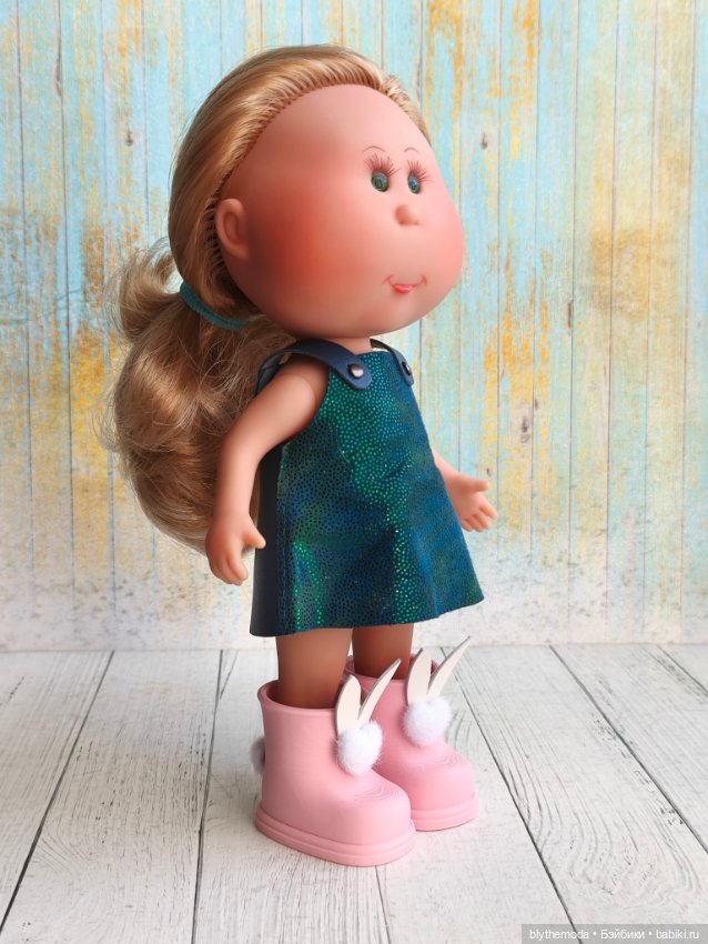 Пластиковые сапоги для куклы Мини Nines D'Onil MIA (Мия) 23 см (фото 5)