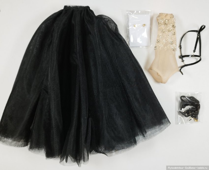 Новые фирменные аутфиты от Integrity Toys