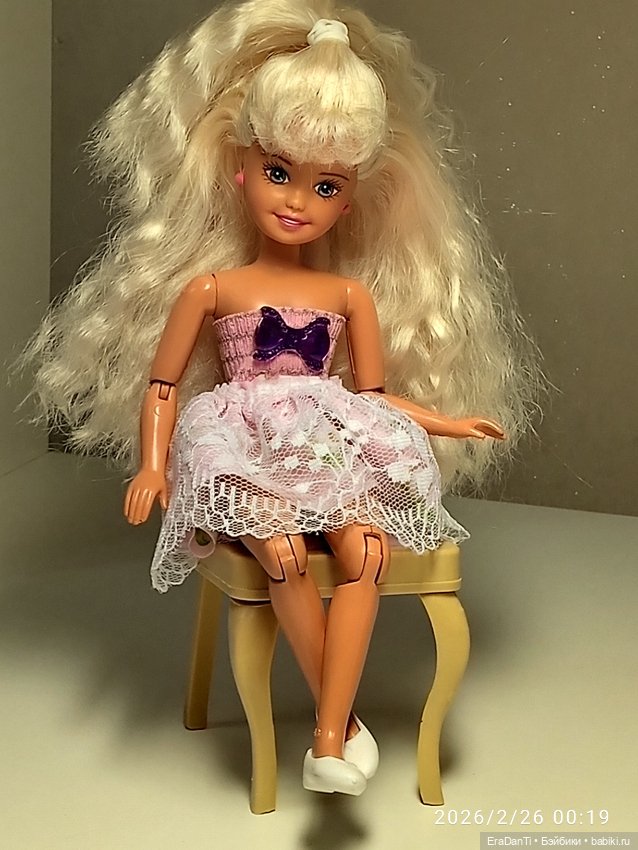 1997 Barbie Bicyclin’ Stacie