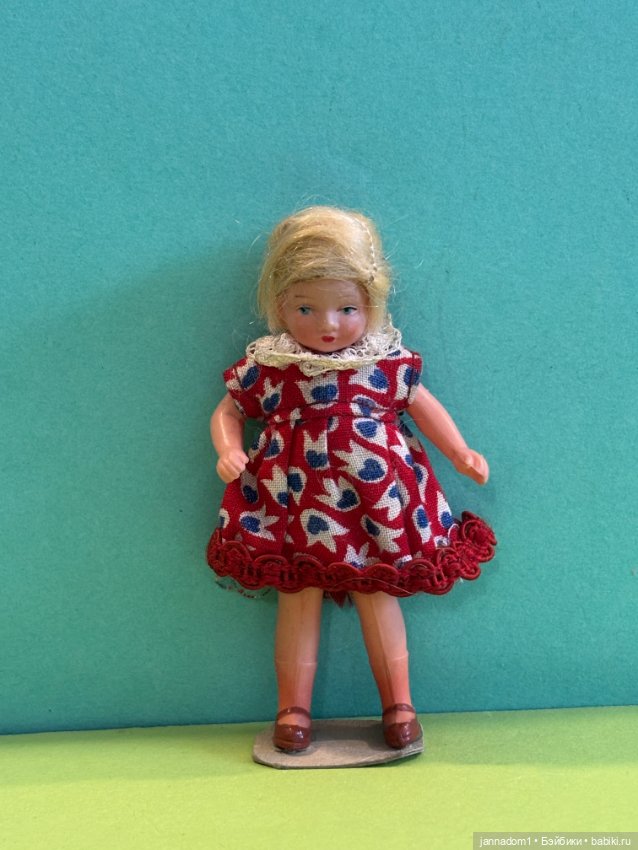 Целлулоидная куколка Minerva, редкий молд, высота 9 см