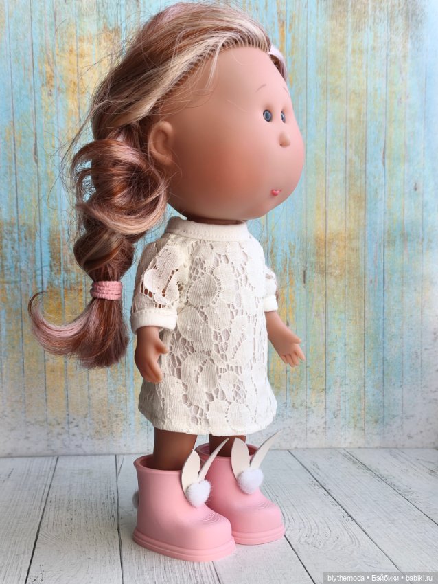 Пластиковые сапоги для куклы Nines D'Onil MIA (Мия) 30 см (фото 6)