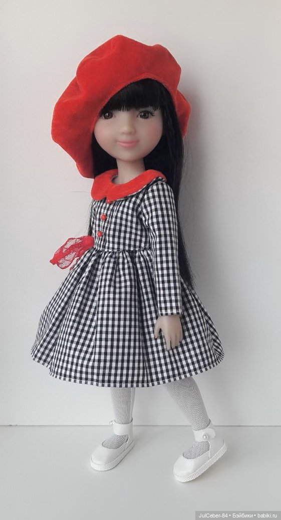 Платья для куколок Ruby Red 37cм