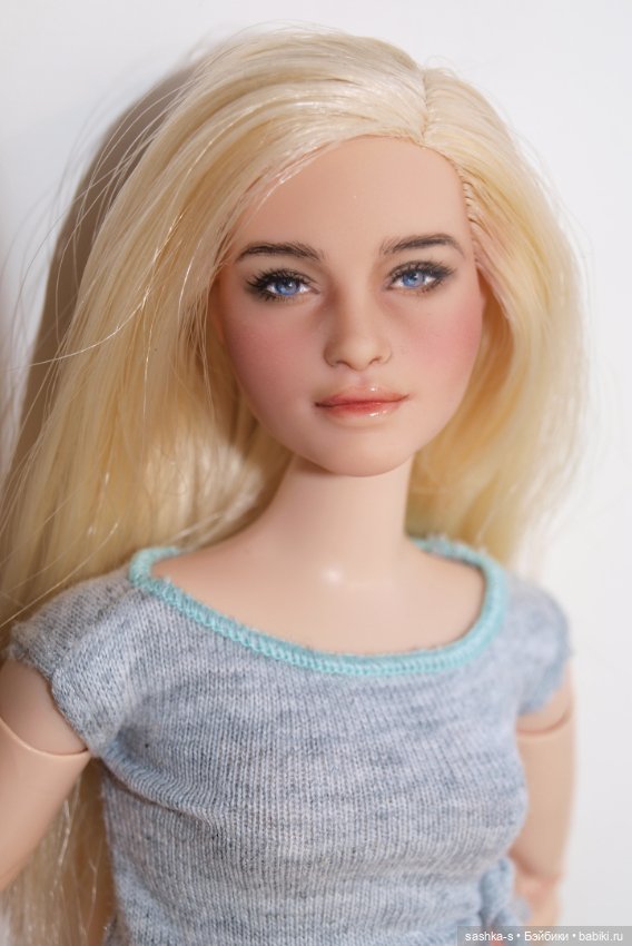 Барби ООАК Дейнерис Таргариен (Эмилия Кларк) (фото 2)