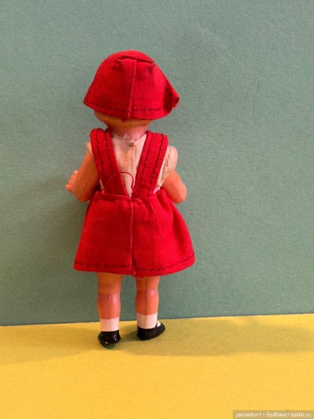 Целлулоидная куколка Minerva Красная Шапочка, высота 9 см (фото 3)