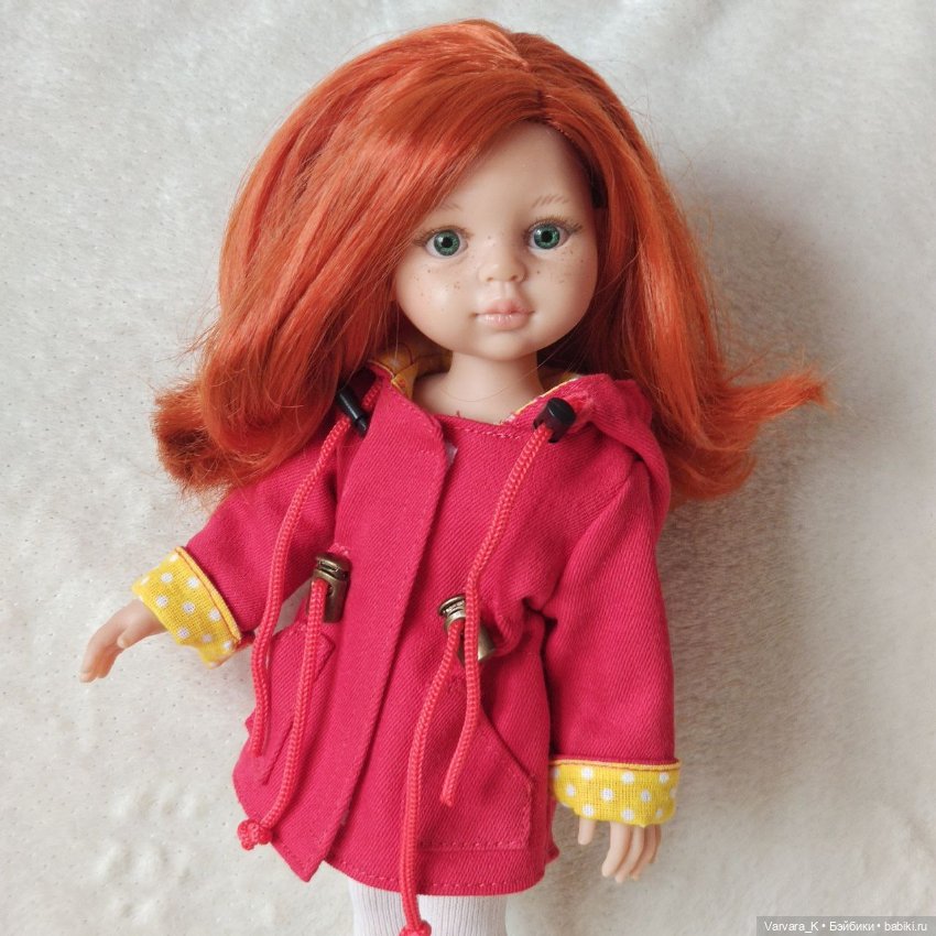 Куртка - парка красно/желтая для куклы Paola Reina, 32 см (фото 6)