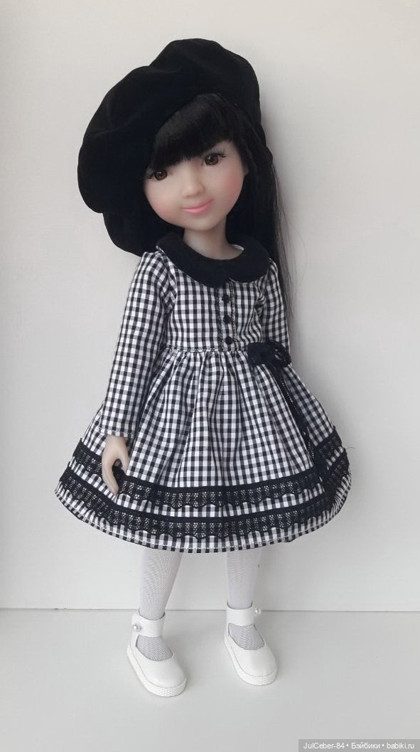 Платья для куколок Ruby Red 37cм (фото 3)