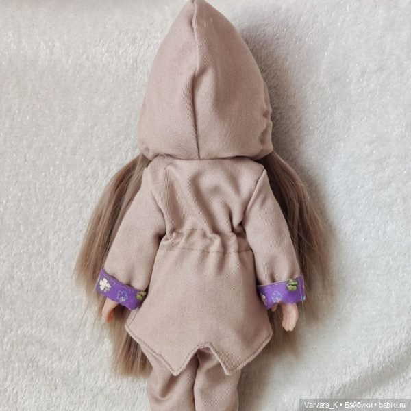 Куртка - парка бежевая для куклы Paola Reina, 32 см (фото 3)