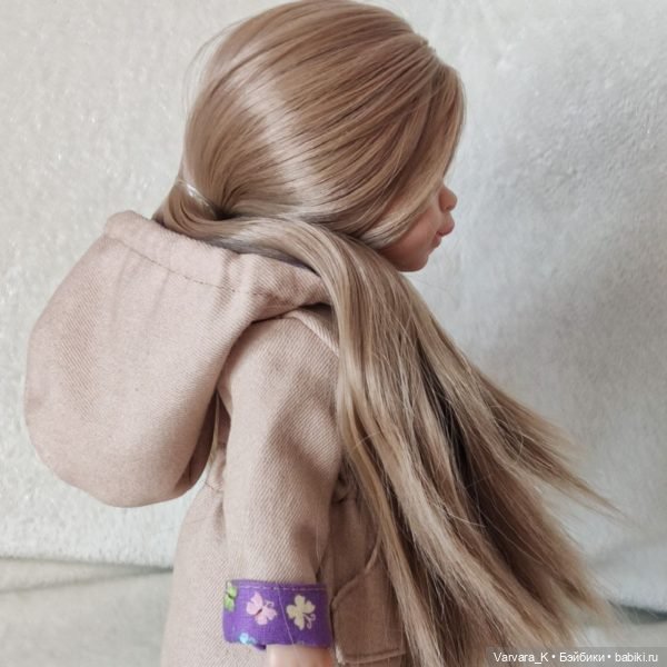 Куртка - парка бежевая для куклы Paola Reina, 32 см (фото 4)