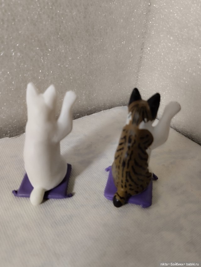 Пара котиков. Литая резина (фото 3)