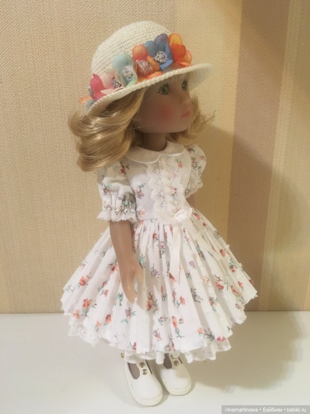 Руби Рэд 28 см (дримик) платье со шляпкой (фото 4)